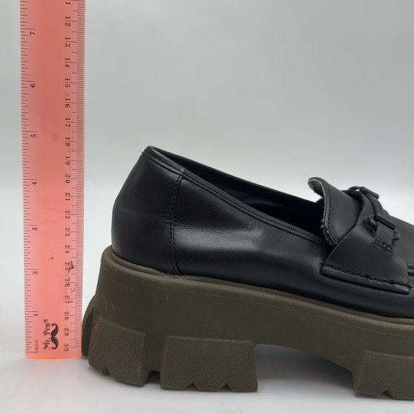 Steve Madden Trifecta Black and Olive Leather Platform lug sole Loafers Size 8 - Picture 8 of 8